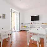 Etelka 4*