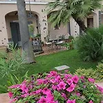 Bed & Breakfast Etelka 4*