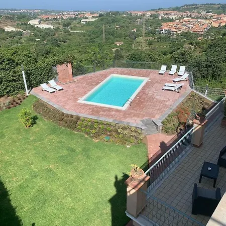 Etelka Bed and Breakfast 4*